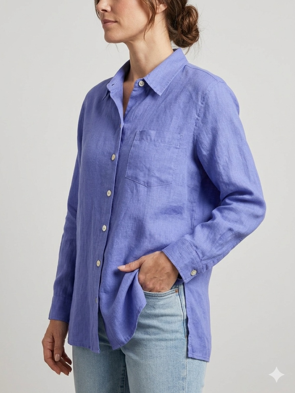 Chico's EUC 100% Linen oversized
Blue Button-Up Blouse Chicos Size 1
Or M 8/10